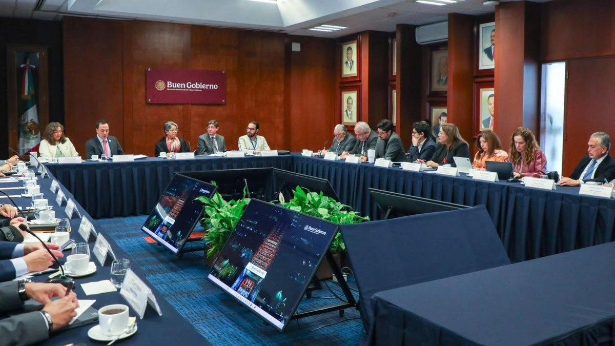 secretaria-anticorrupcion-inhabilita-a-39-servidores-de-cfe-e-imss-les-impone-multas-millonarias_f7974d64-0241-4cb0-9541-2258ac8e133d_medialjnimgndimage=fullsize
